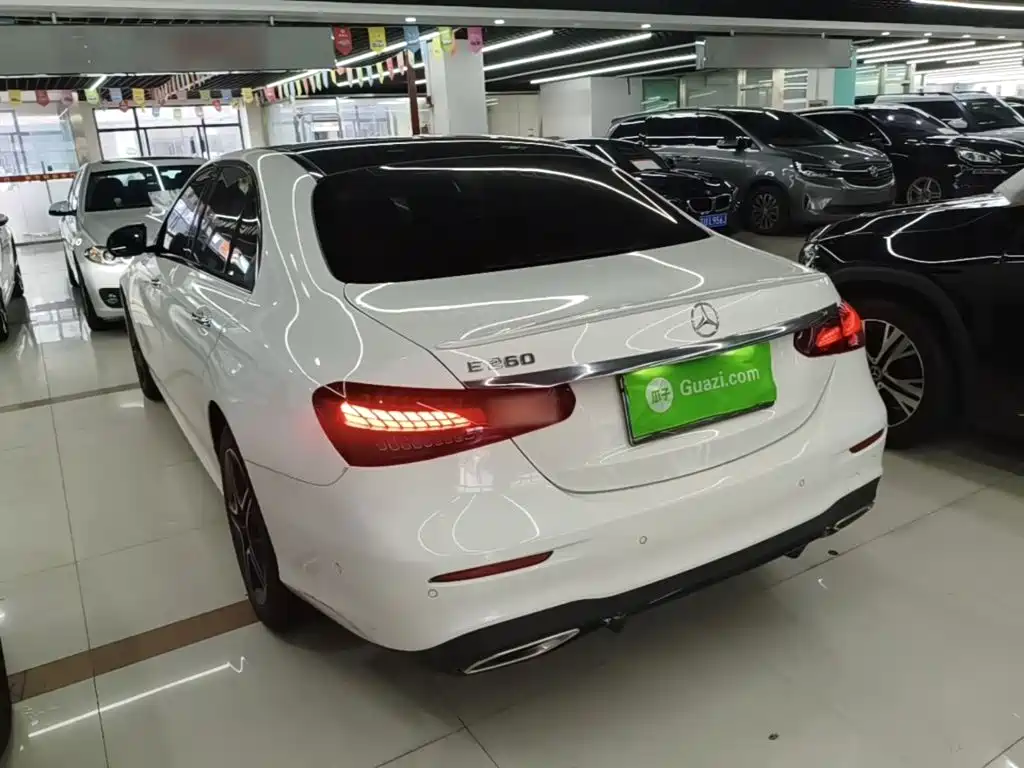 Mercedes-Benz E-Class (Import) — миниатюра 5