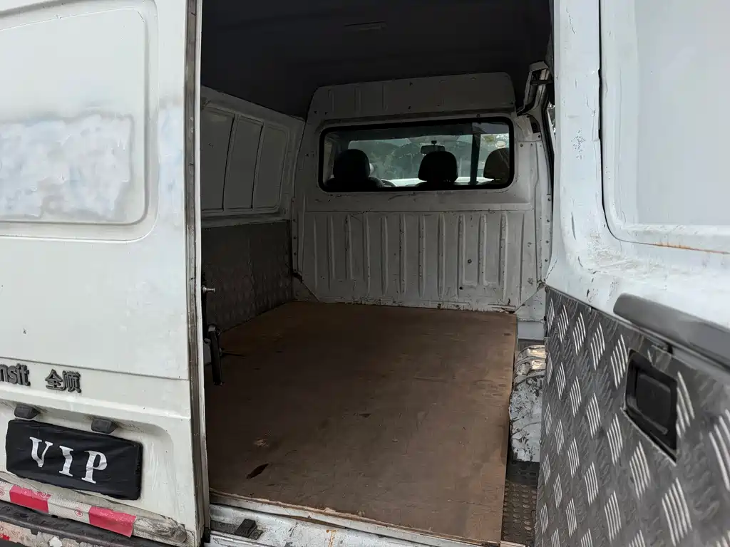 Ford Transit Classic — миниатюра 10