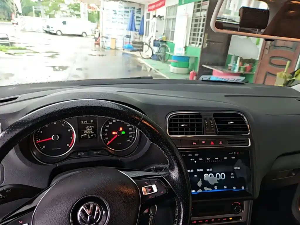 Volkswagen Polo — миниатюра 10