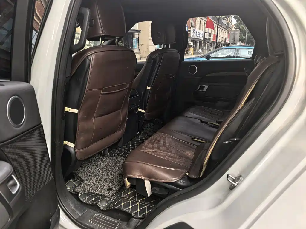 Land Rover Discovery — миниатюра 6
