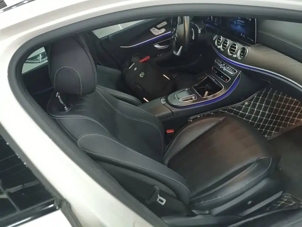 Mercedes-Benz E-Class (Import) — миниатюра 25