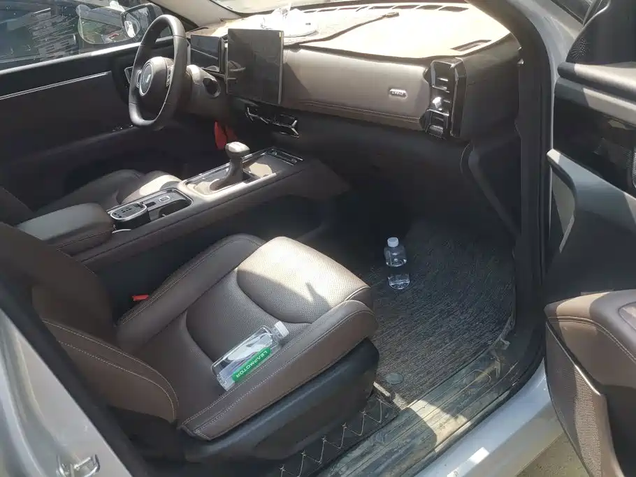 Wuling Xingguang 560 1.5T 6MT comfort type, фото 8