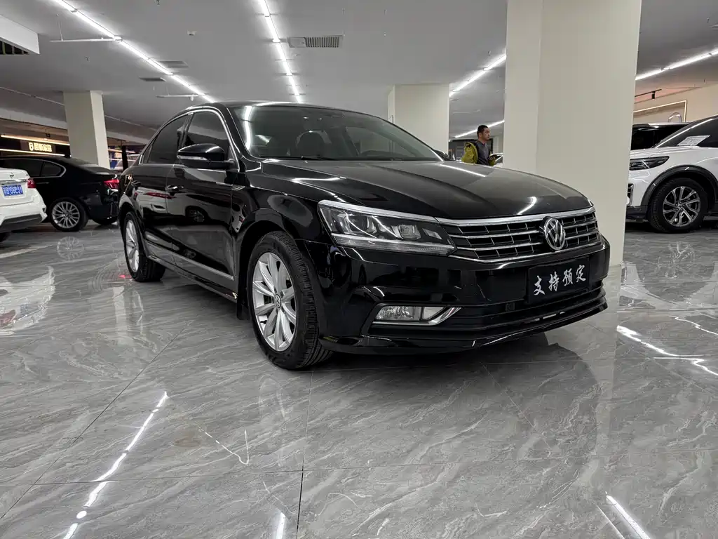 Volkswagen Passat 2017 330TSI DSG