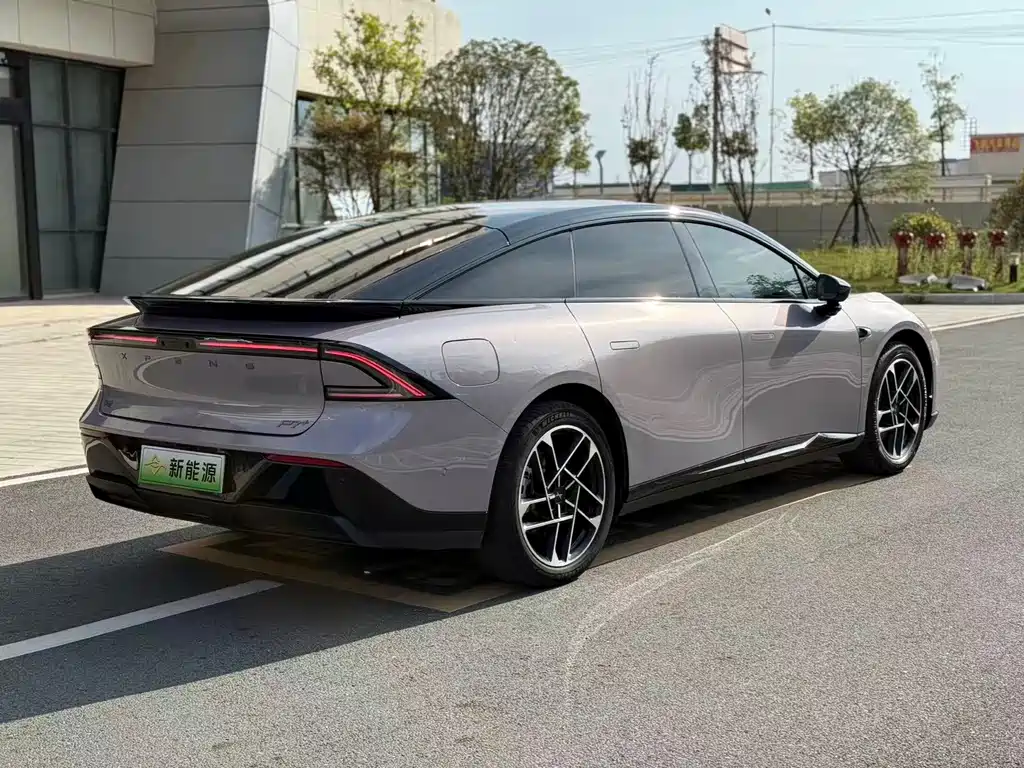 XPeng P7 — миниатюра 7