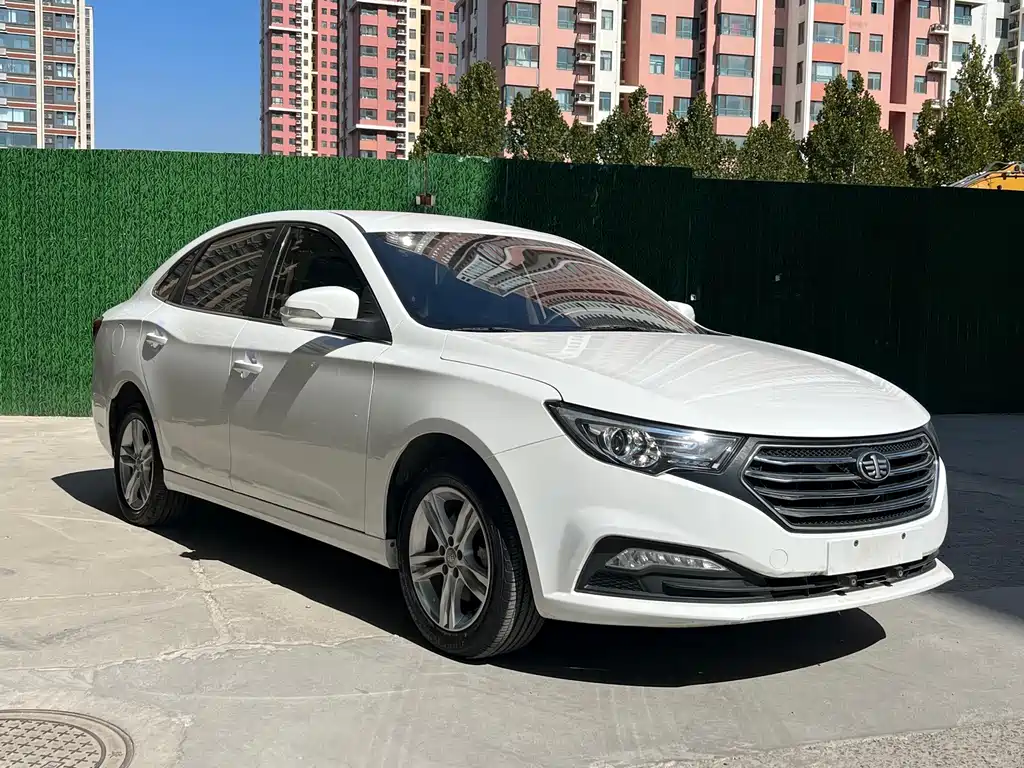 Bestune B30 — миниатюра 3