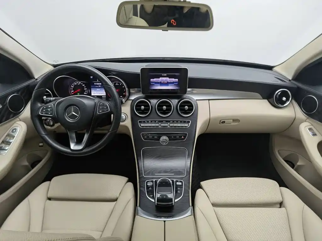 Mercedes-Benz C-Class — миниатюра 5