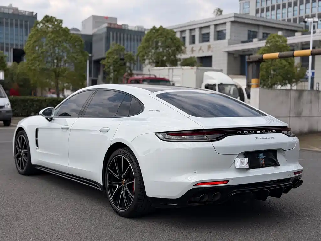 Porsche Panamera 2023 — фото 15