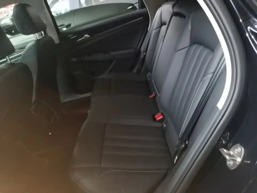 Volkswagen Passat — миниатюра 17
