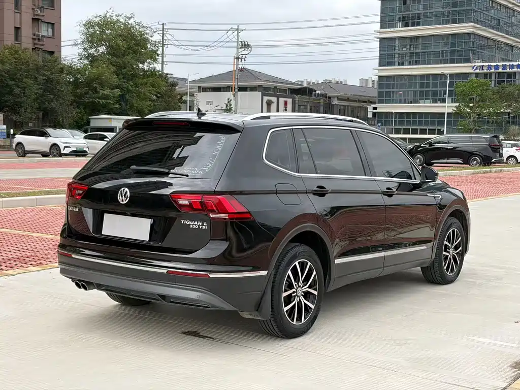 Volkswagen Tiguan L — миниатюра 7