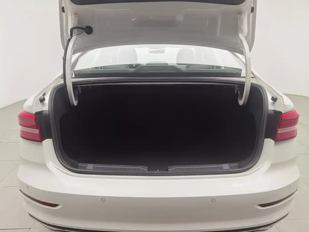 Volkswagen Lavida — миниатюра 16
