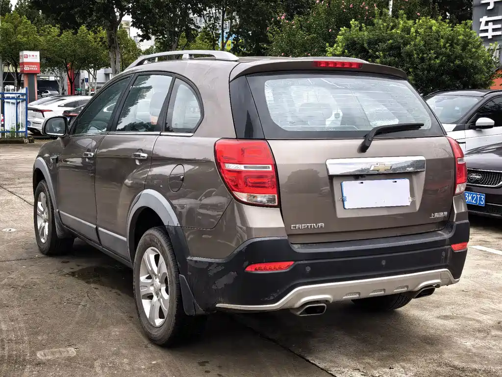 Chevrolet Captiva — миниатюра 7