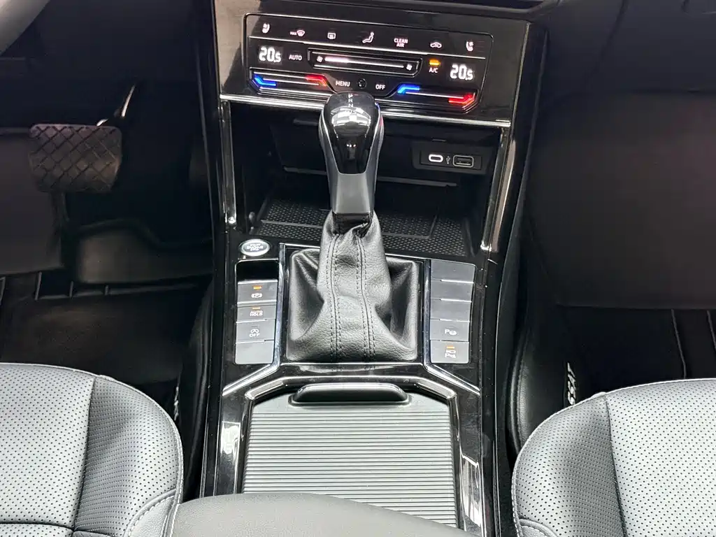 Volkswagen Passat — миниатюра 14