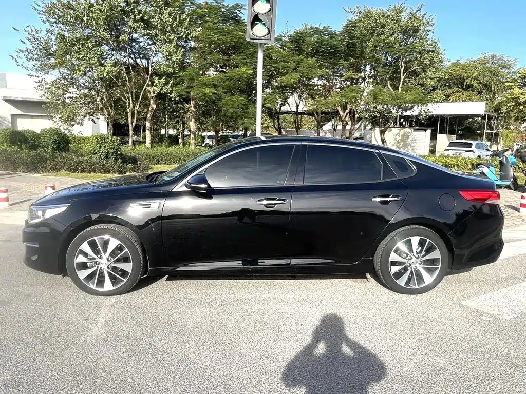Kia K5 — миниатюра 6