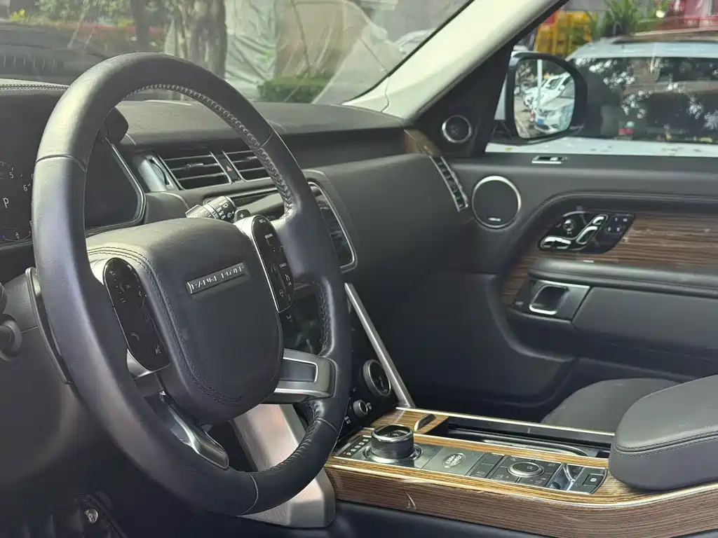 Land Rover Range Rover 2018 3.0 SC V6 Vogue Long Wheelbase