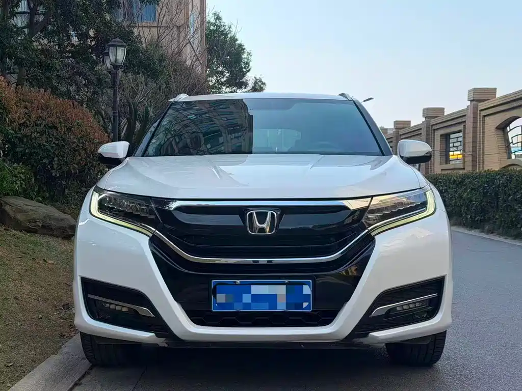 HONDA UR V