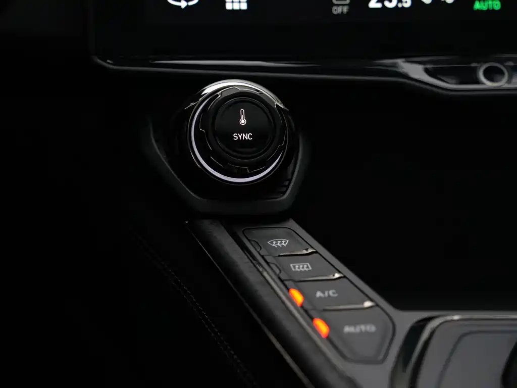 Lynk & Co 01 — миниатюра 23