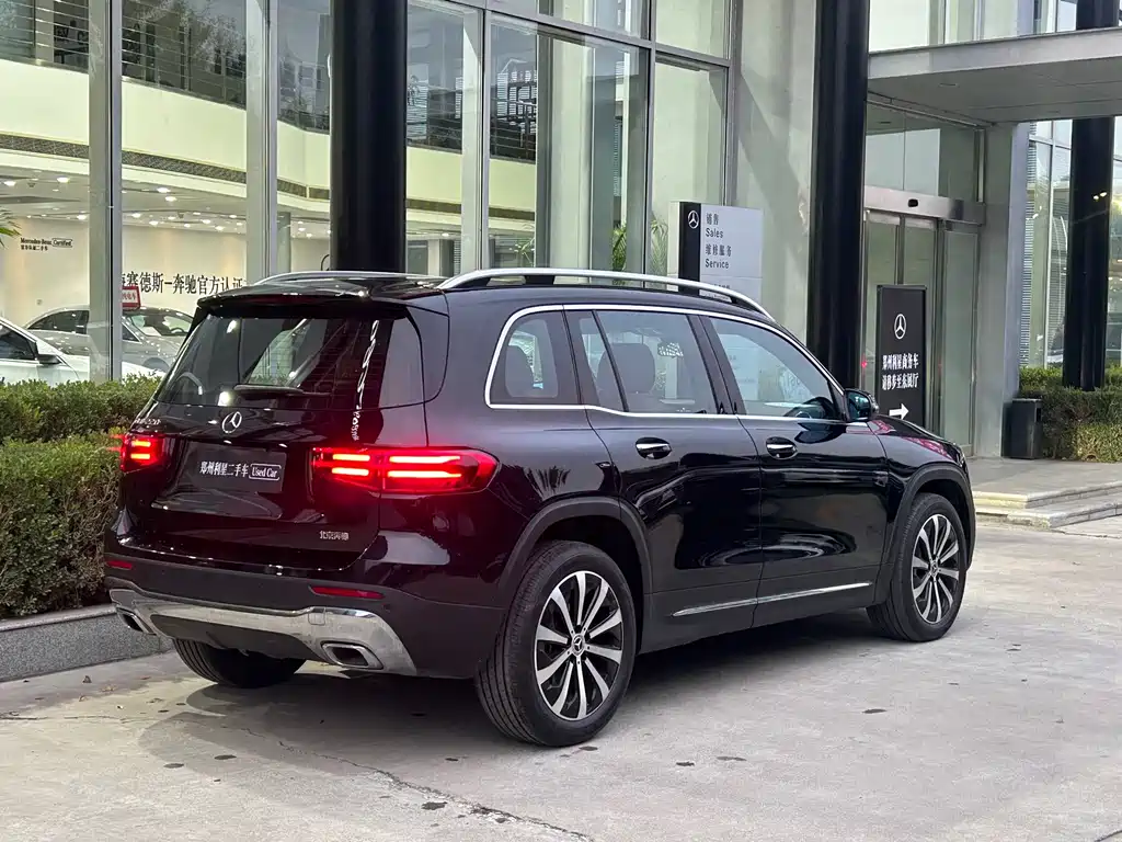 Mercedes-Benz GLB — миниатюра 6