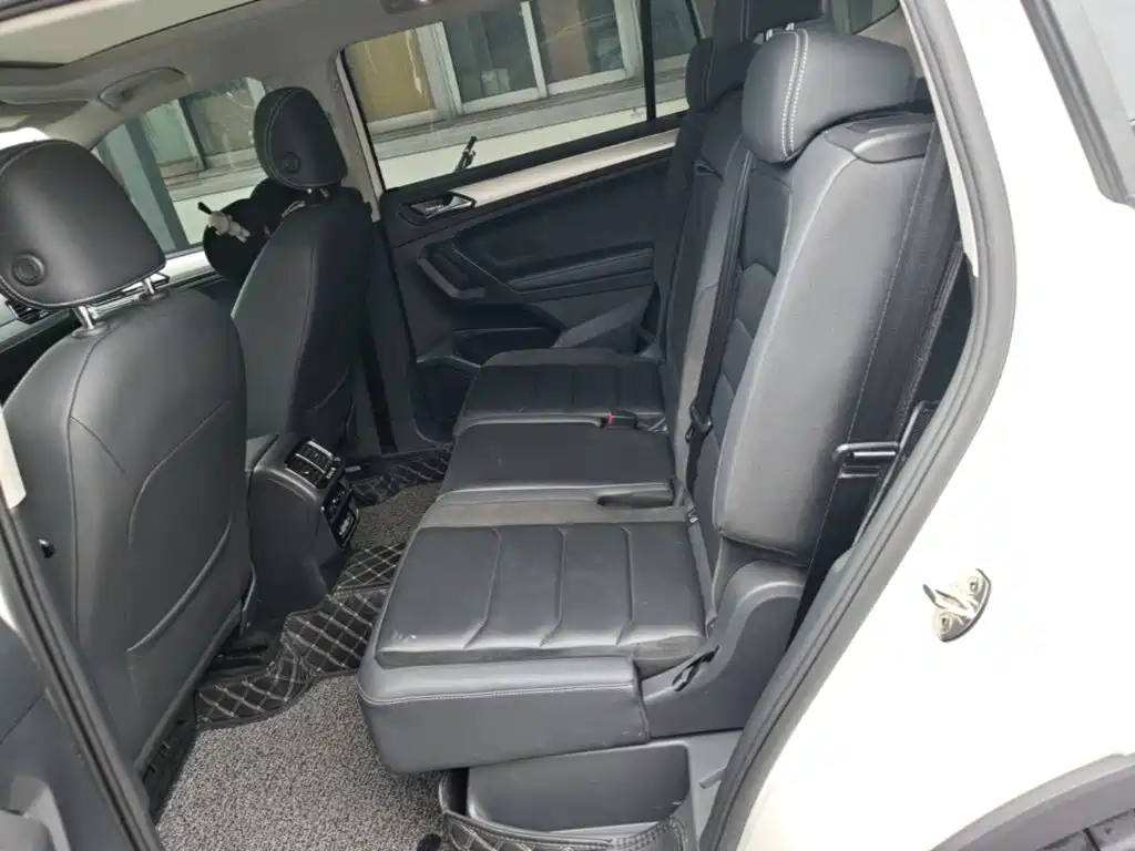 Volkswagen Tiguan L — миниатюра 17