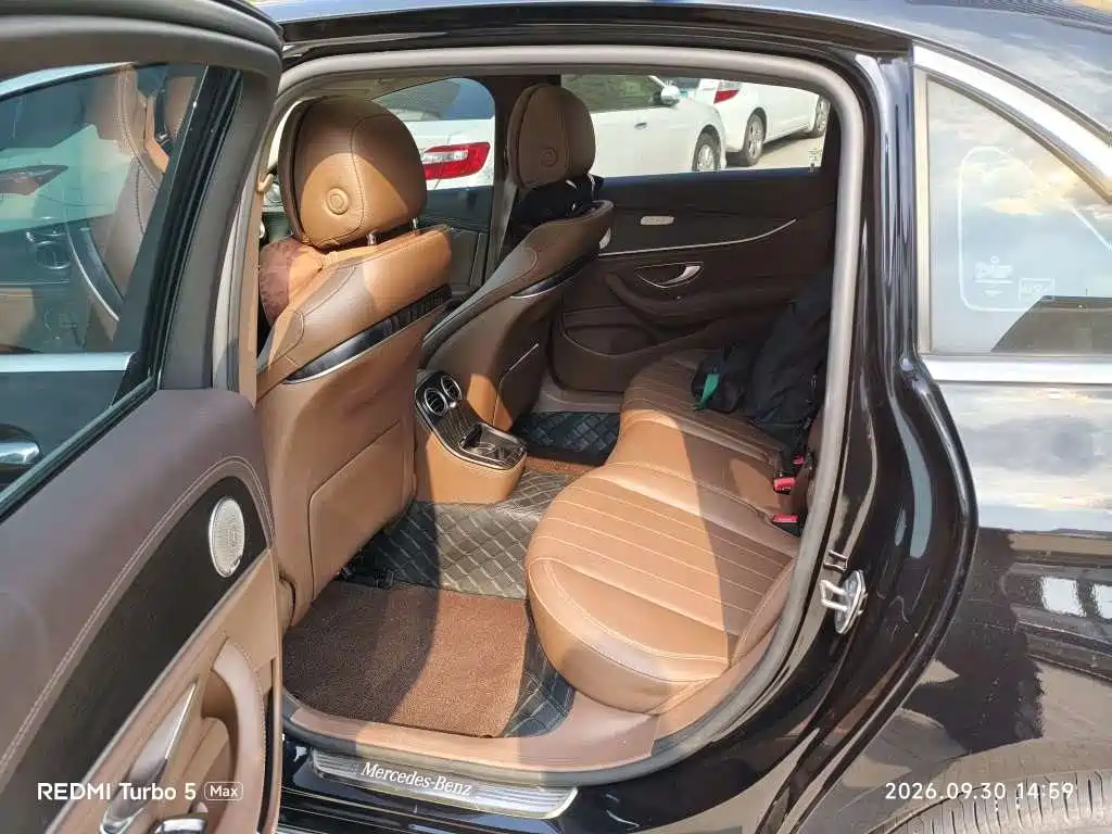 Mercedes-Benz E-Class — миниатюра 7