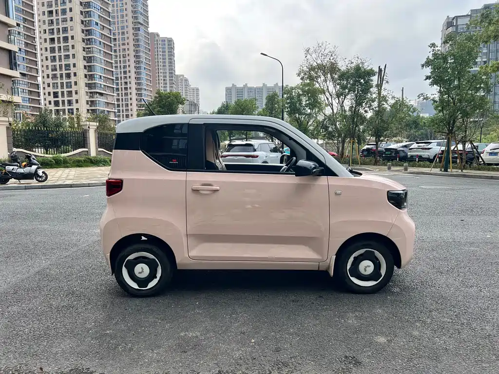 Wuling MINIEV — миниатюра 4