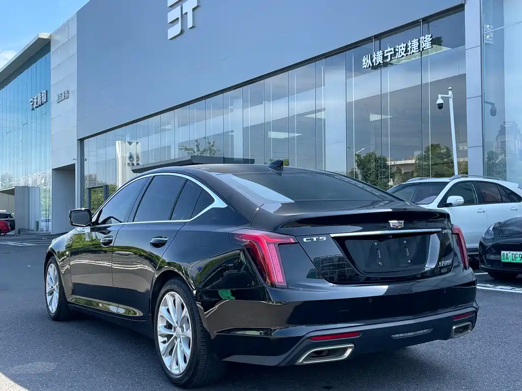 Cadillac CT5 — миниатюра 18