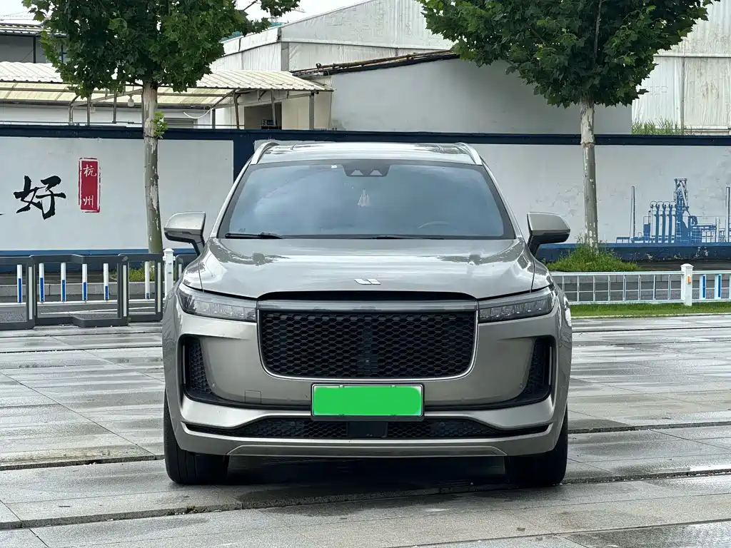 Li Auto ONE 2020 6 мест