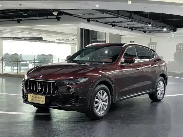 MASERATI LEVANTE 2017