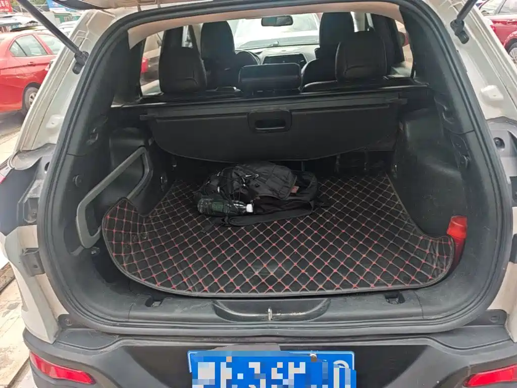 Jeep Cherokee — миниатюра 19