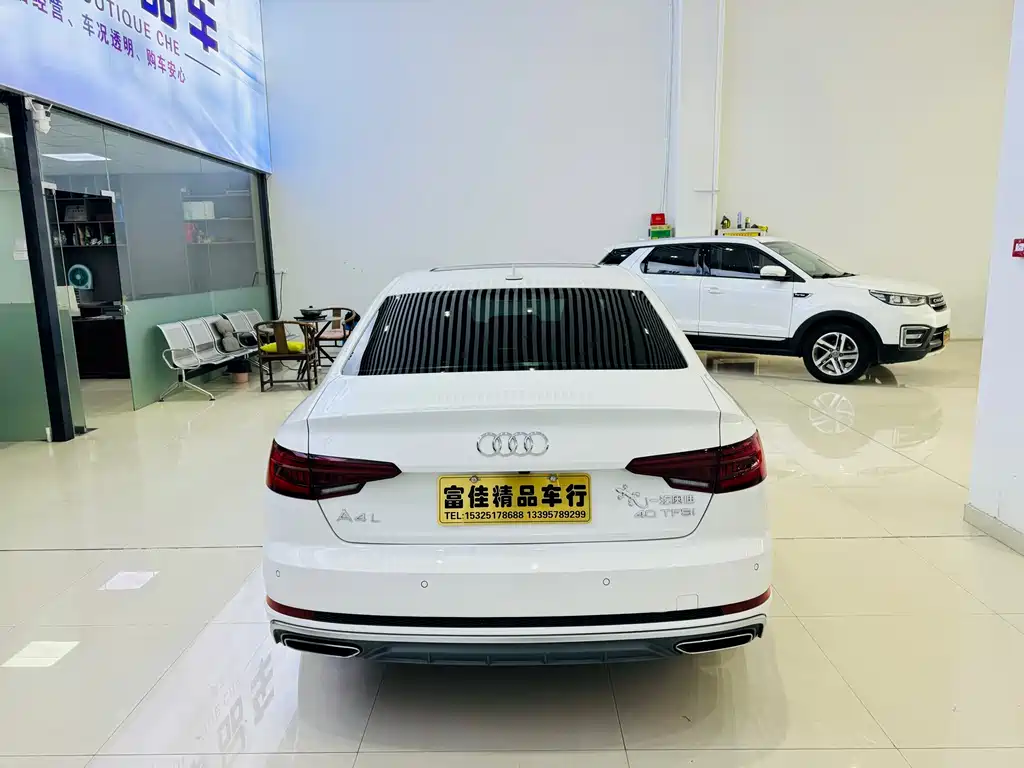 Audi A4L 2019 40 TFSI Fashion V