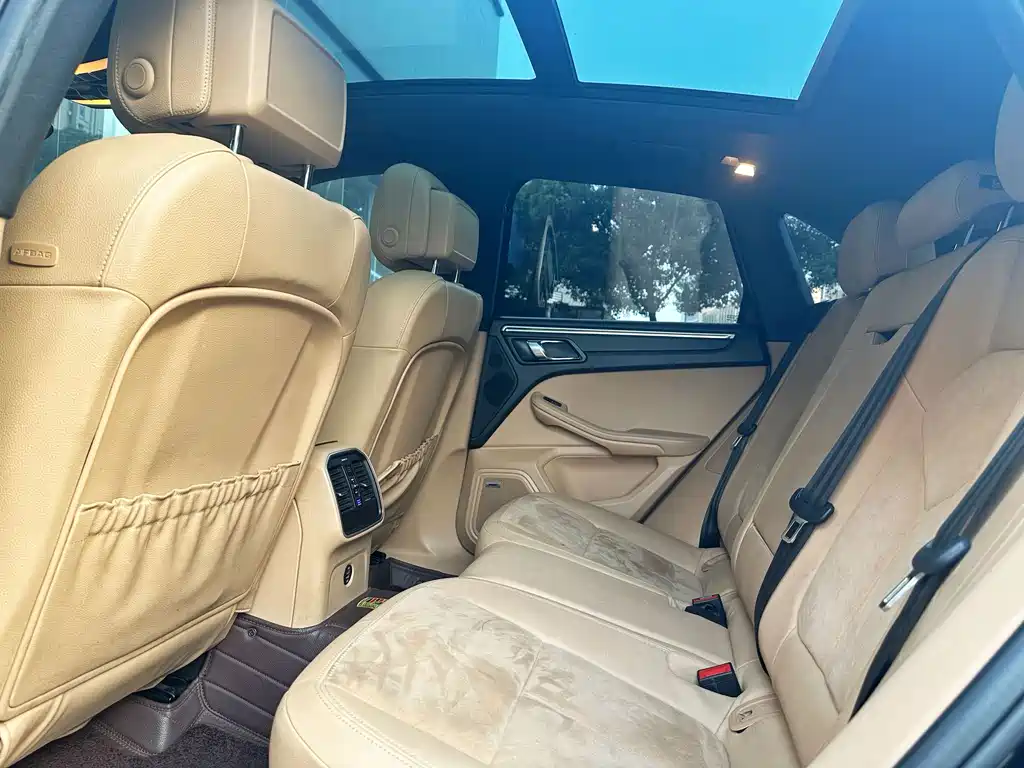 Porsche Macan — миниатюра 8