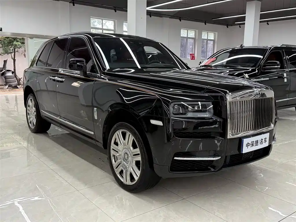 Rolls-Royce Cullinan 2018 мест