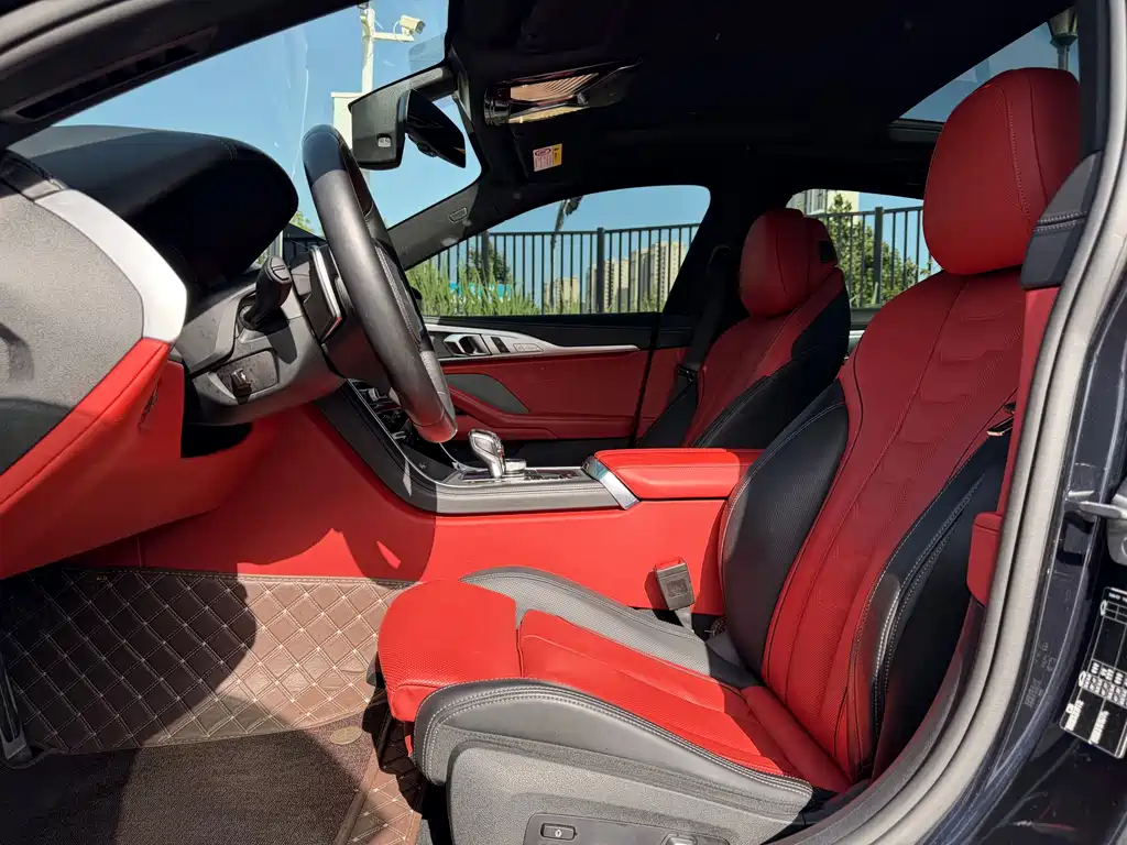 BMW 8 Series 840i 4-door Coupe M Sport Package, фото 13