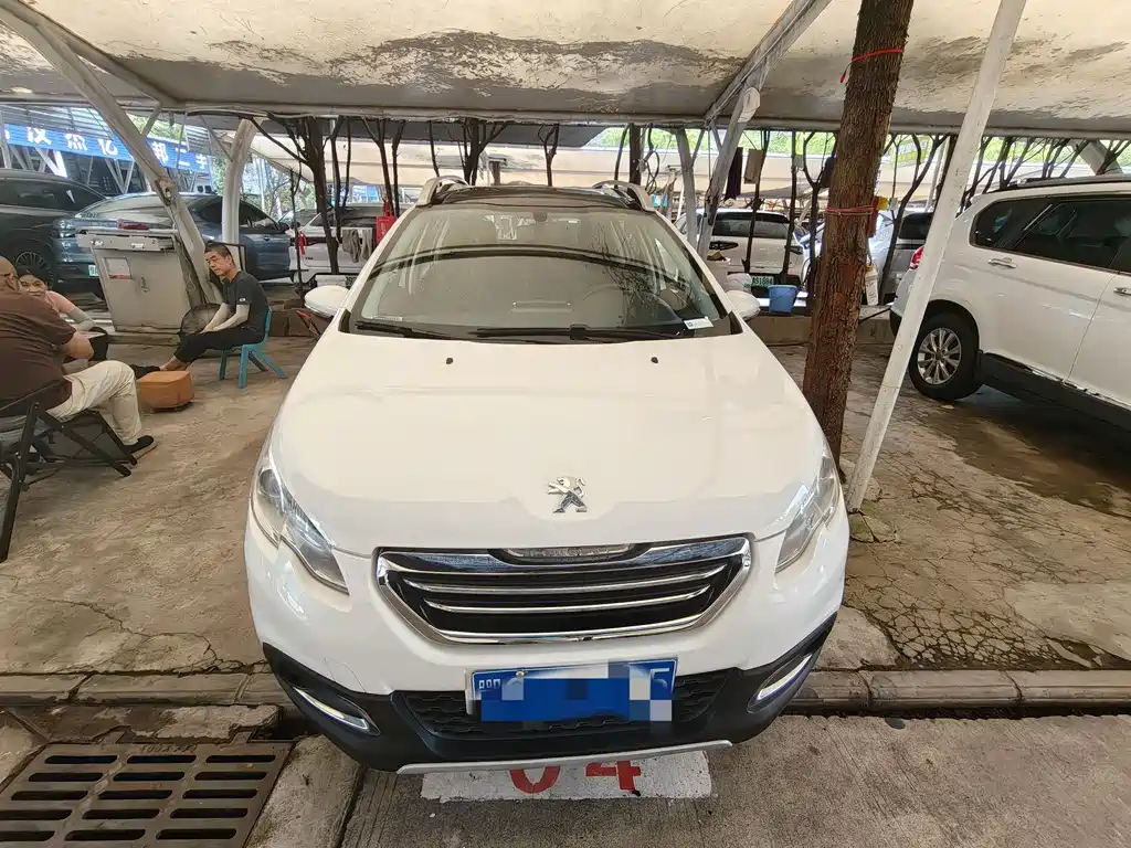 Peugeot 2008 2014 1.6L AT Fashion