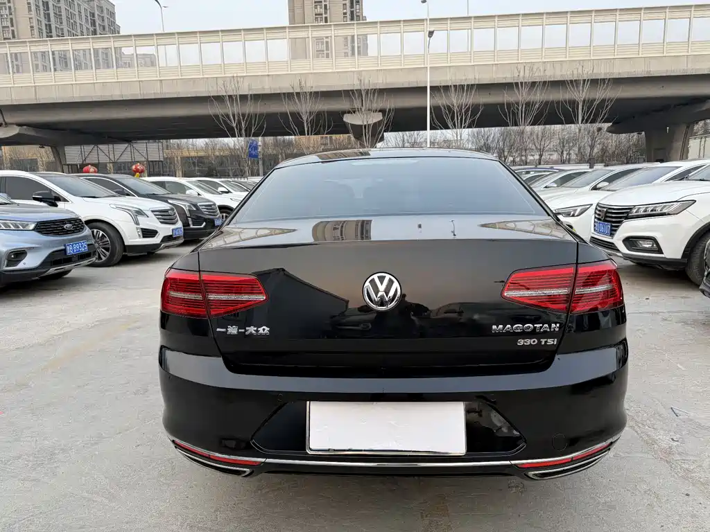 Volkswagen Magotan 2017 330TSI DSG Lead