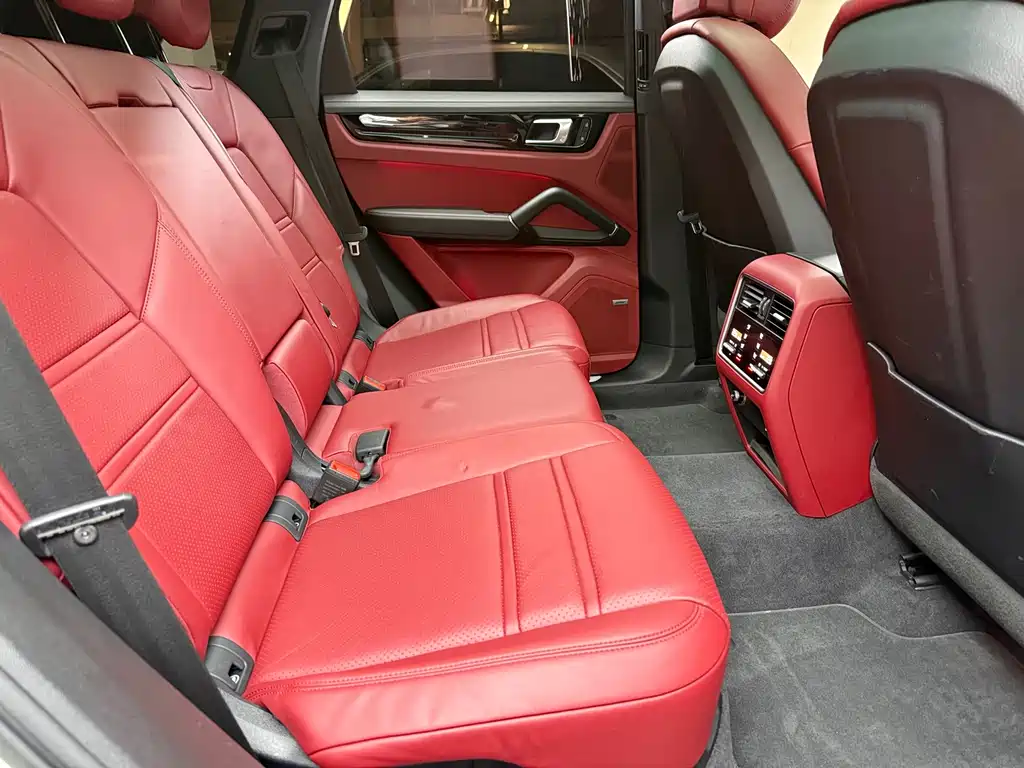 Porsche Cayenne Hybrid — миниатюра 12