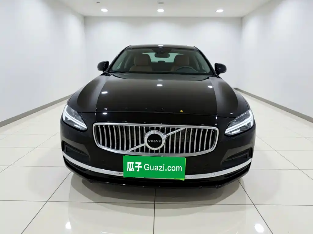 Volvo S90 — миниатюра 2