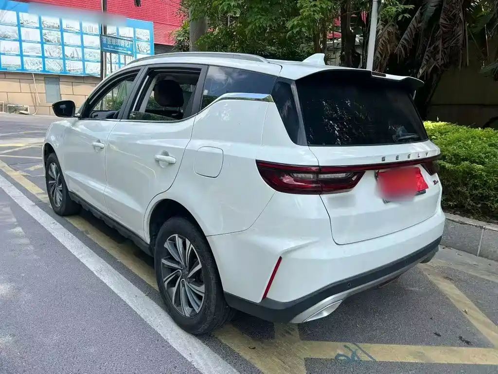 Geely Vision X6 — миниатюра 5
