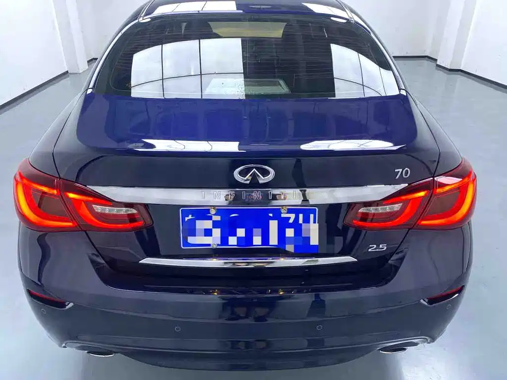 Infiniti Q70 2017 Q70L 2.5L Enjoy