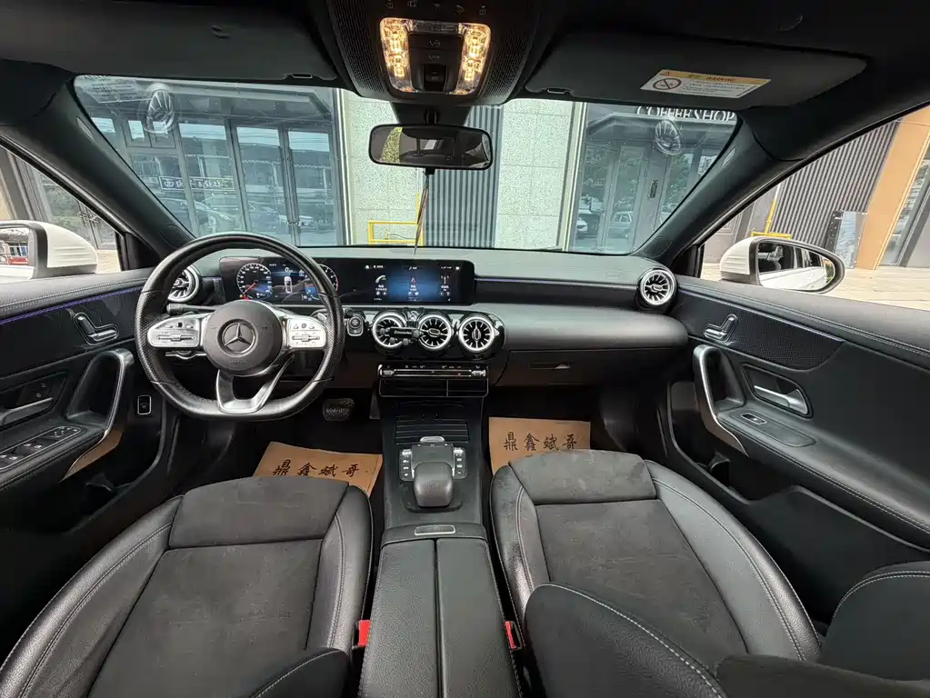 Mercedes-Benz A-Class — миниатюра 7