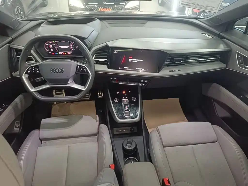 Audi Q5 e-tron — миниатюра 10