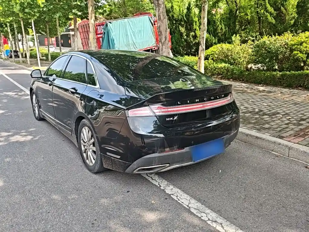 Lincoln MKZ 2017 2.0T Premium