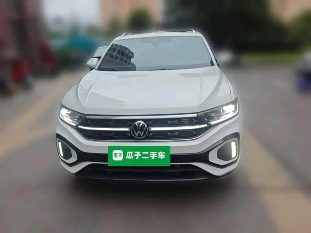 Volkswagen T-Roc — миниатюра 2