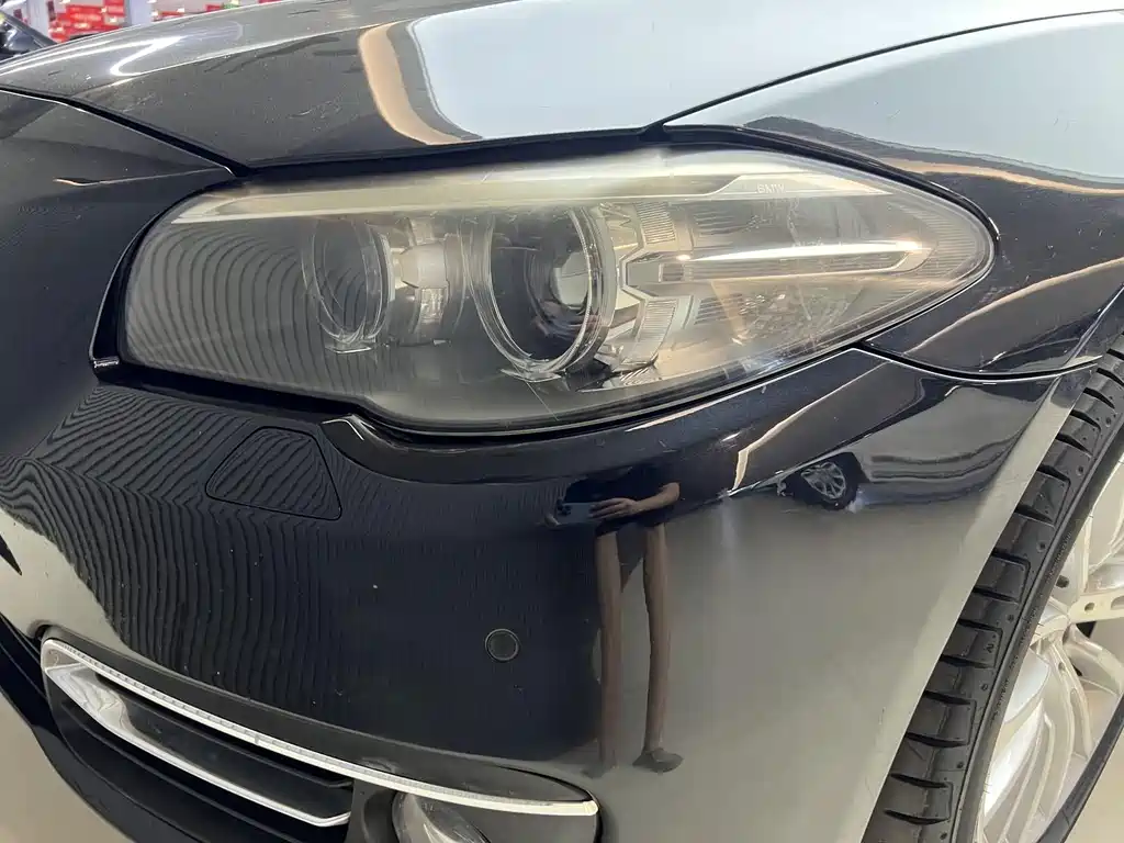 BMW 5 Series — миниатюра 16