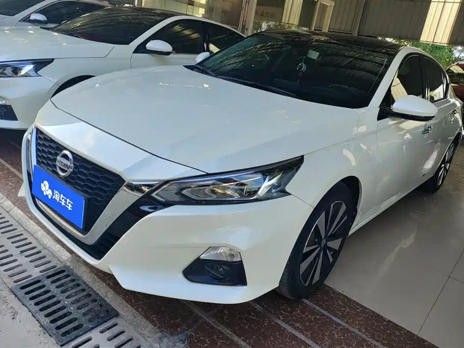 Купить Nissan Teana