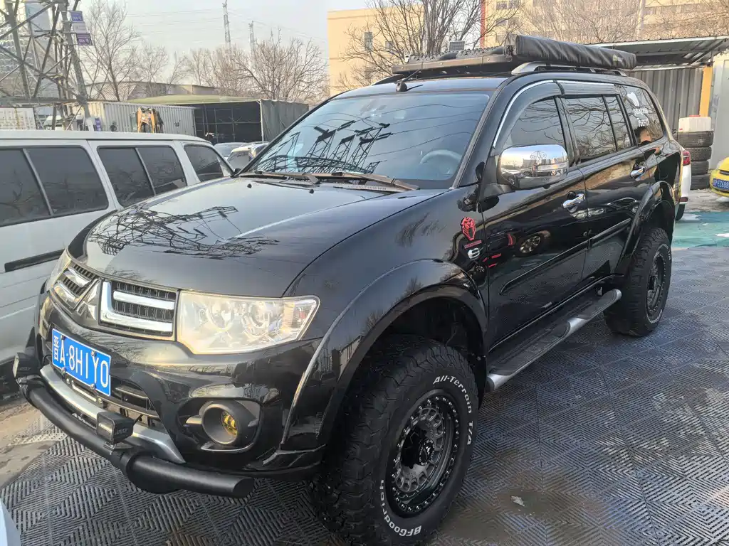 MITSUBISHI PAJERO JINCHANG
