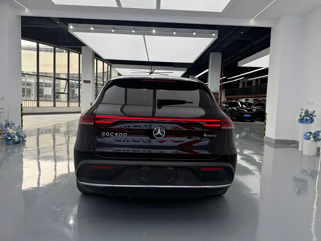 Mercedes-Benz EQC — миниатюра 14