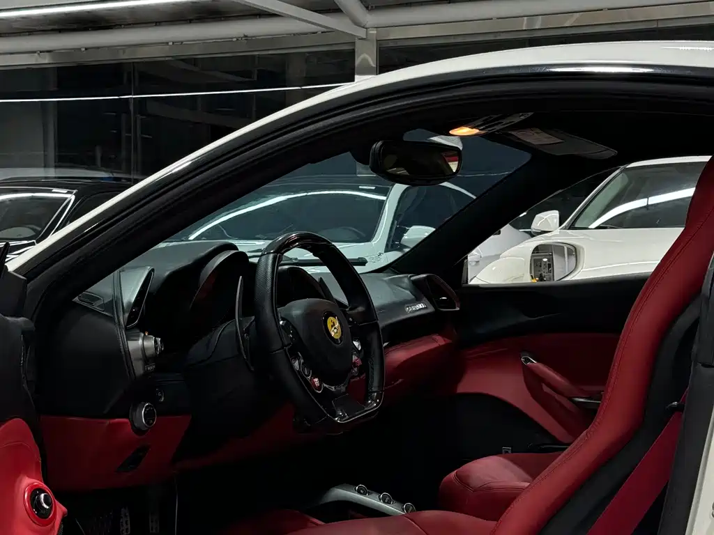 Ferrari 488 — миниатюра 7