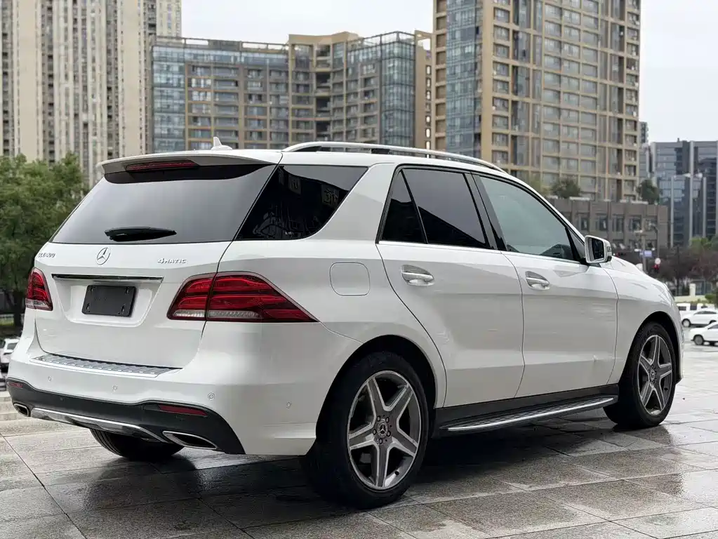 Mercedes-Benz GLE (Import) — миниатюра 12
