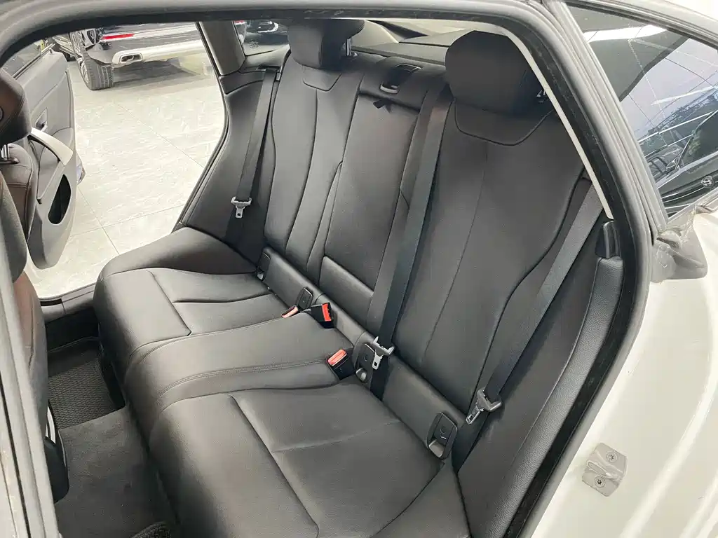 BMW 4 Series — миниатюра 14