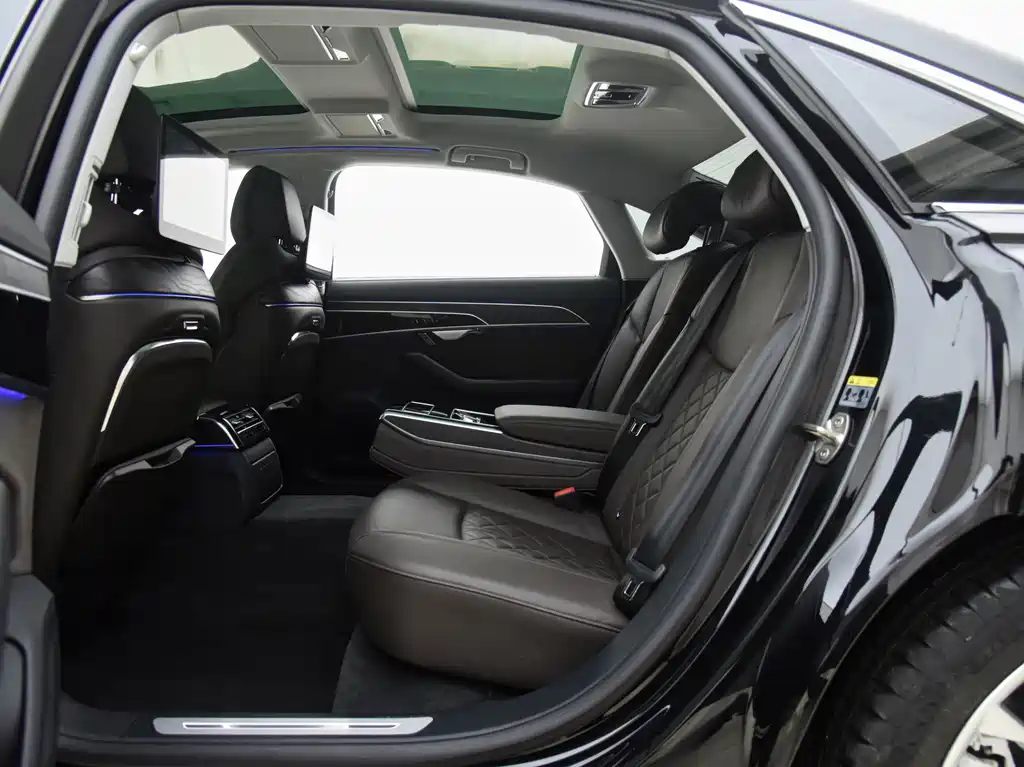 Audi A8 — миниатюра 13